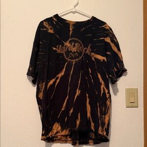 Hard Rock Cafe Black and Rust Tie-Dye Short Sleeve Tee